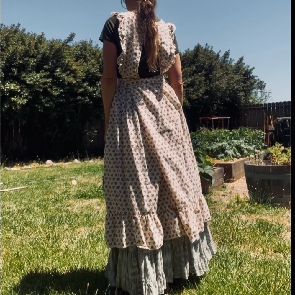 Vintage Prairiecore floral maxi apron pinafore - Picture 2 of 8